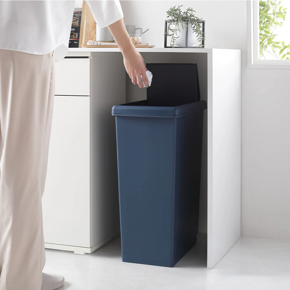 【日本製】サイズが選べる 棚下にも収納できる スライドオープン式 ごみ箱 45L ブラック 単品 - Image 21