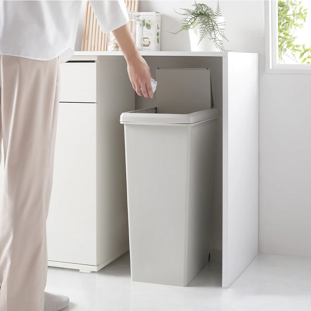 【日本製】サイズが選べる 棚下にも収納できる スライドオープン式 ごみ箱 45L オフホワイト 単品 - Image 23