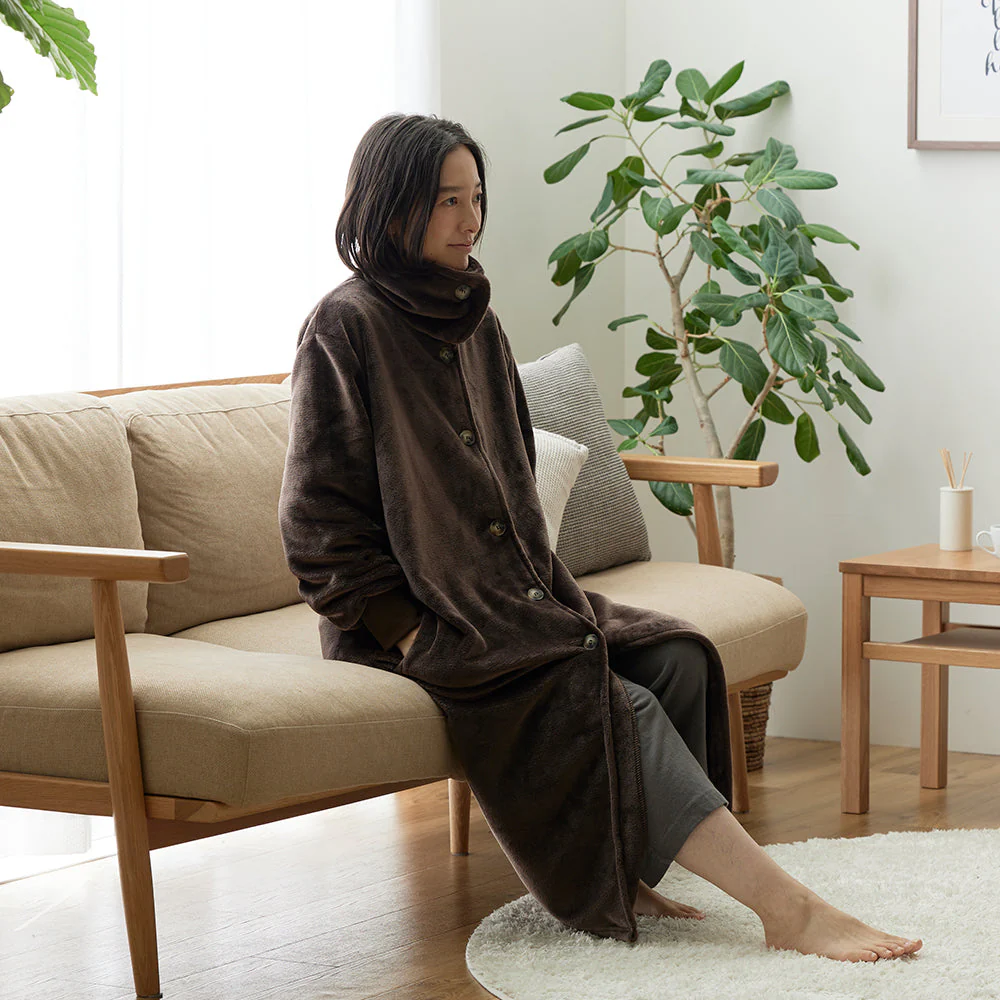 軽くてふわふわ 首元まであたたかい着る毛布 ハイネック3WAY チャコールグレー - Image 25